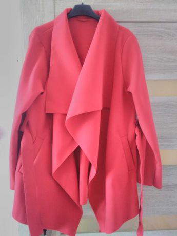Czerwony płaszcz flauszowy