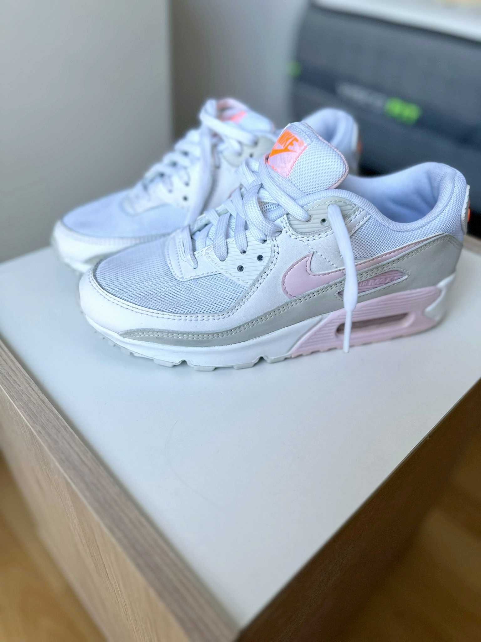 Nike Air Max 90 White and Pink Foam