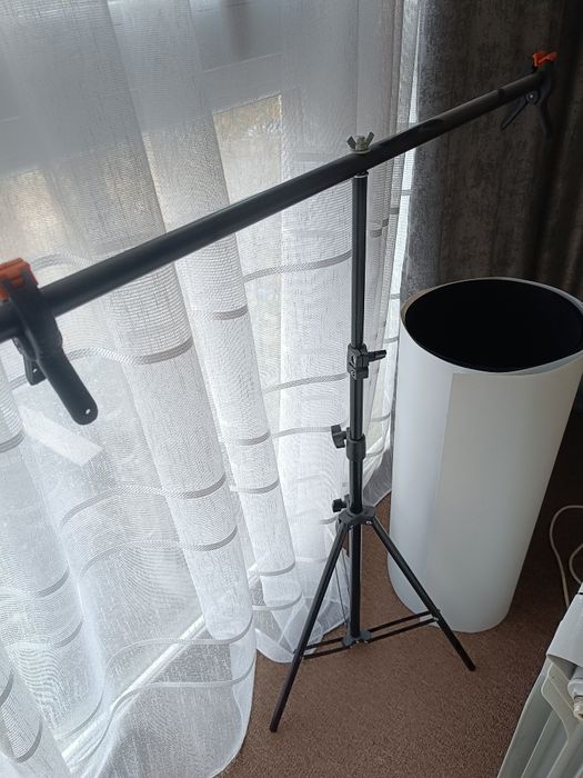 Продам подставку Т-образнуб под фоны и 2 фона черный и белый