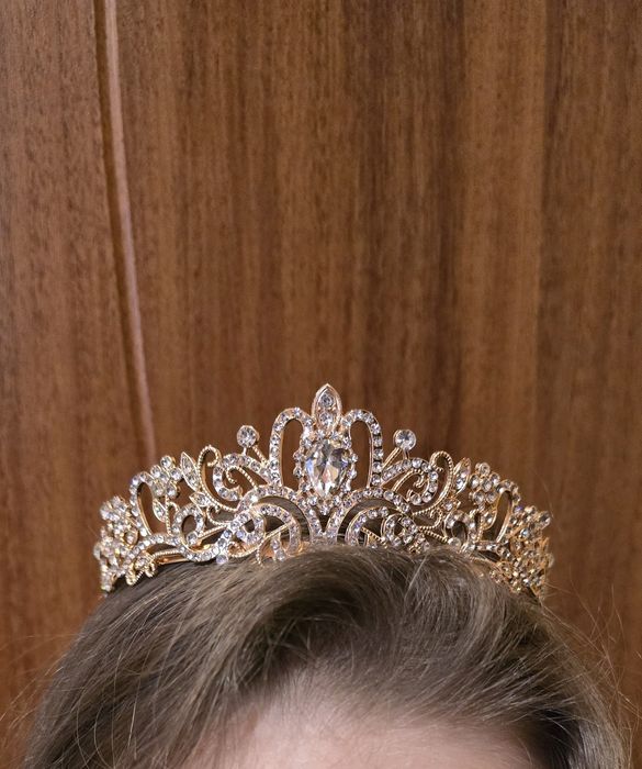 Корона діадема, обруч принцессы с камнями, прикраса на голову, тіара.