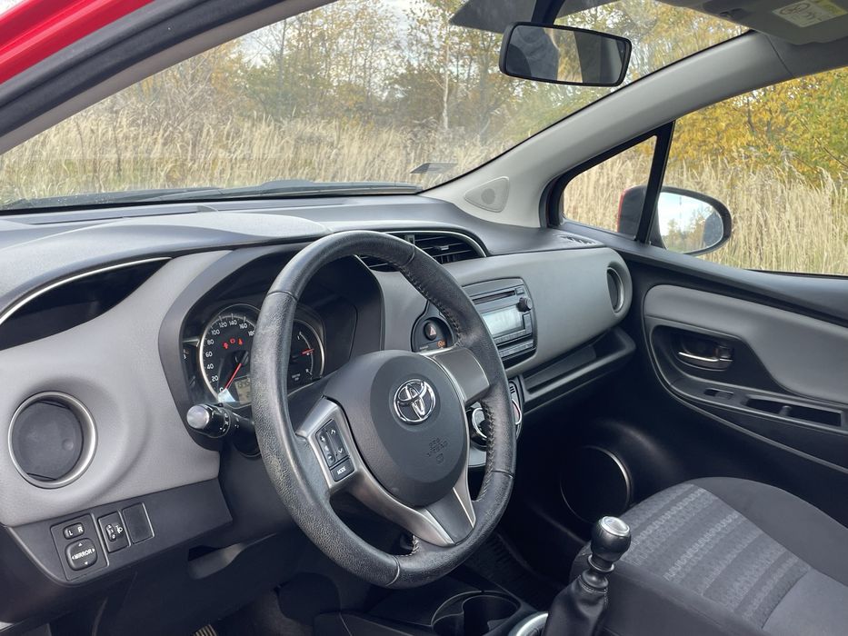 Yaris-1.3l-Polski Salon-Stan Bardzo Dobry