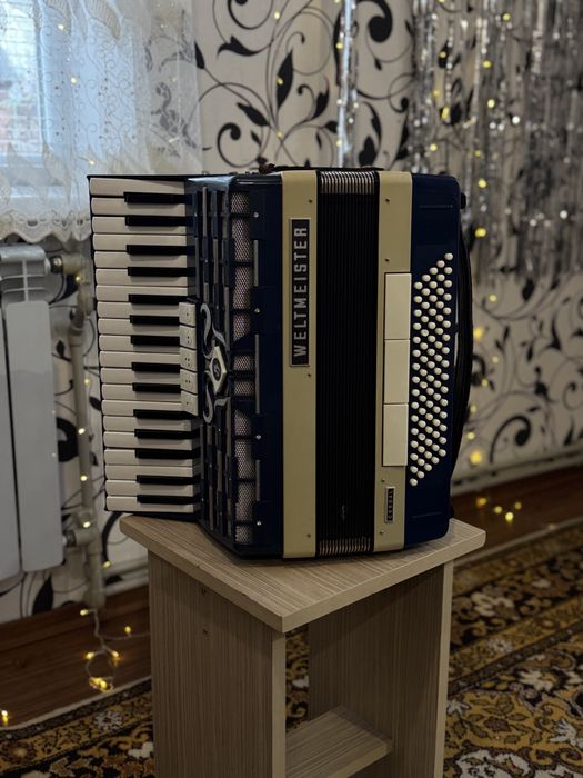 Аккордеон Weltmeister Cordal был сделан в Герман