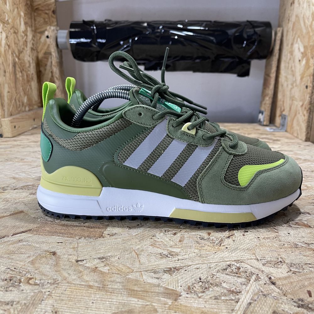 Чоловічі кросівки Adidas ZX 700 HD Green