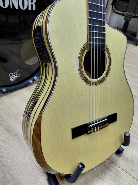 Guitarra em excelente estado e a bom preço