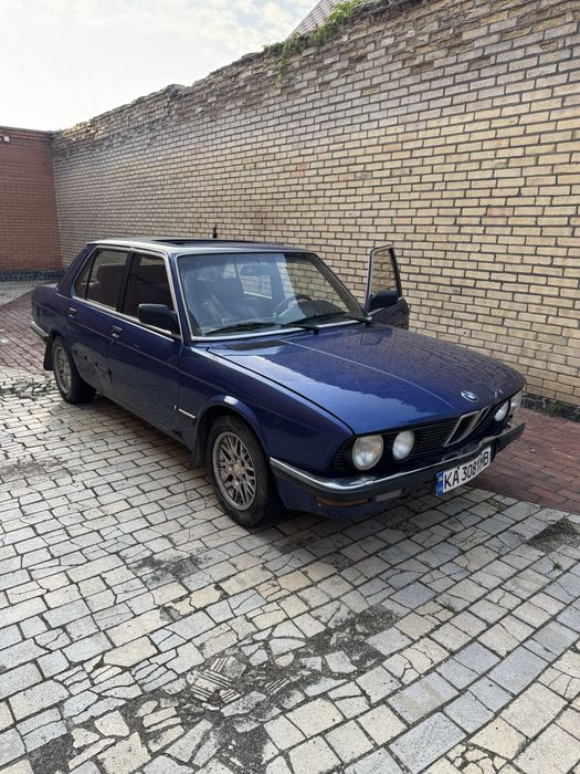 BMW 518 1987 1.8 бензин