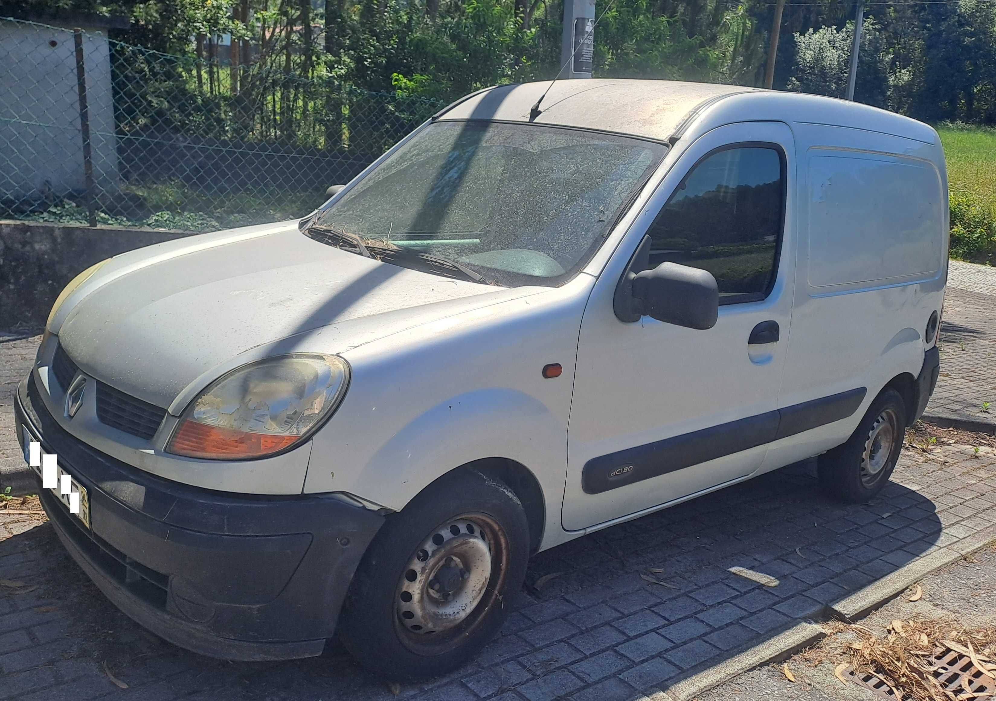Renault Kangoo **Motor Avariado**