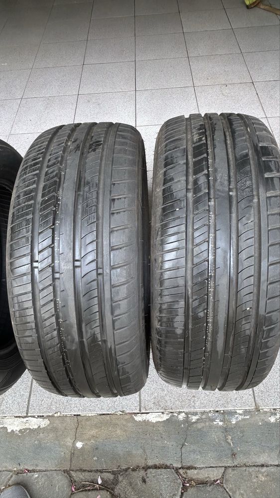 Pneus 235/55/17 103V