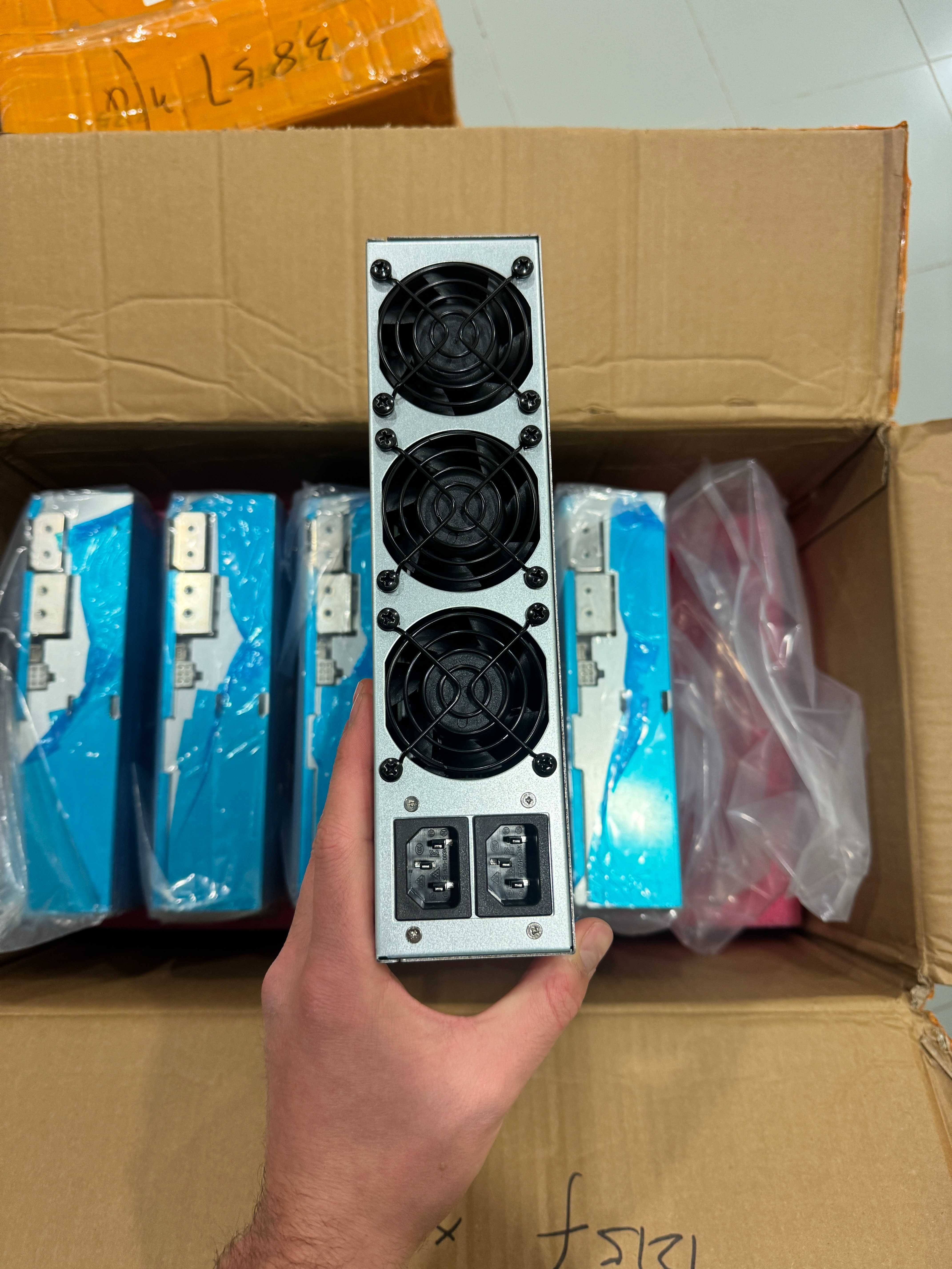 Нові Блоки живлення BITMAIN APW12 14-17v (B) для S19 (xp), K7, L7, KS3