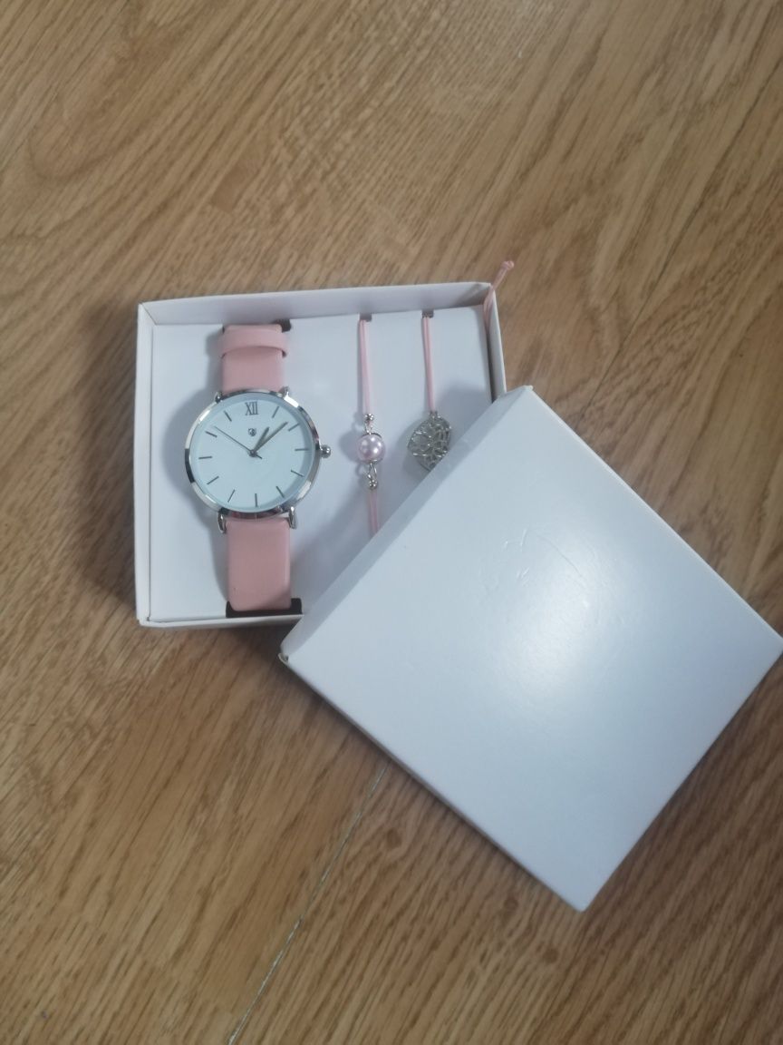 Nowy zestaw zegarek + 2 bransoletki + opakowanie na prezent