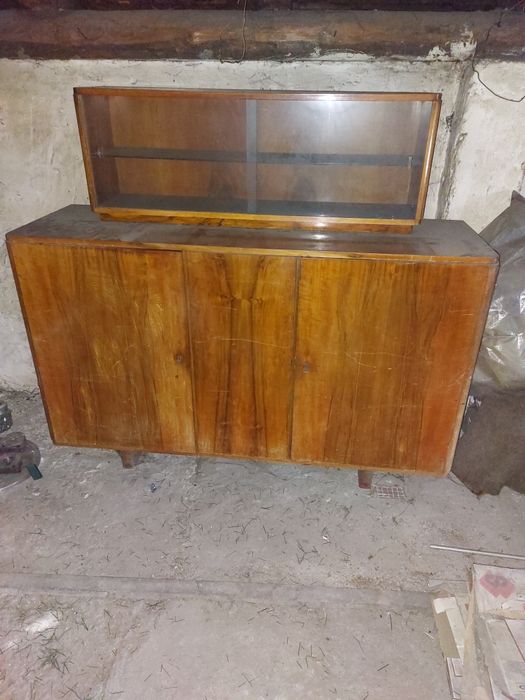 Komoda z witryną PRL – vintage, drewno, lata 70.