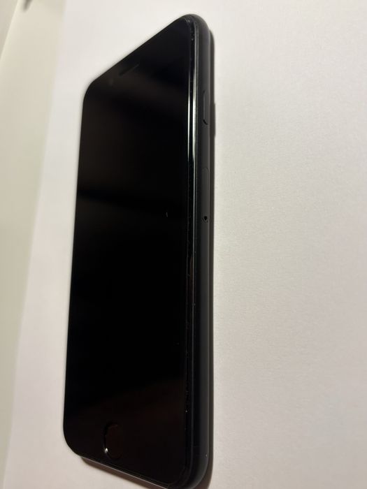 Iphone SE 2020 128 GB, black.