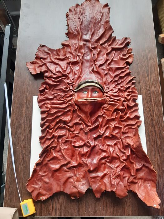 Ozdobna skóra na ścianę