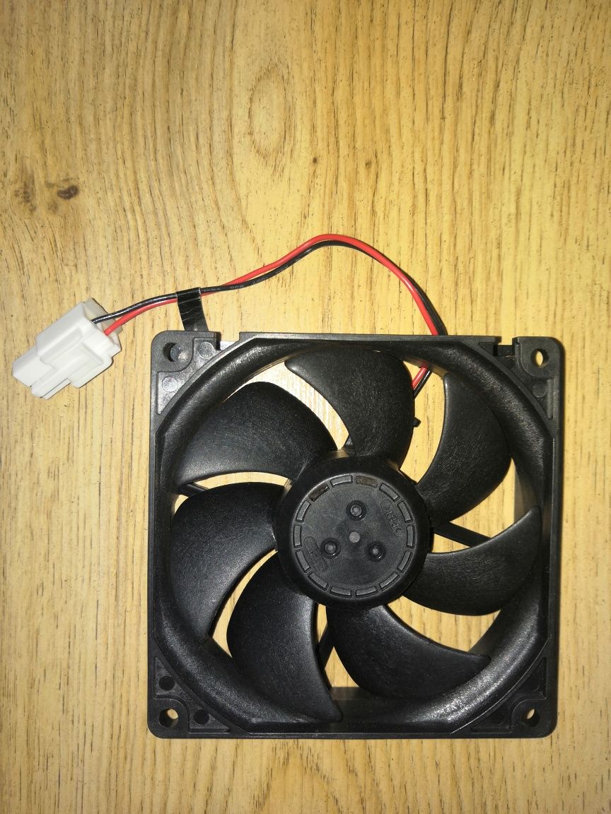 DC 12V motor fan мотор вентилятора холодильника Vestfrost и др.