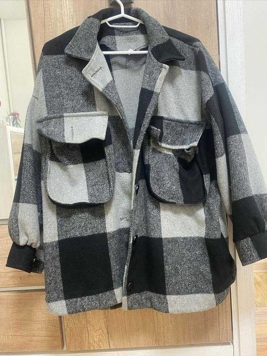 Осінній піджак бренду ZARA