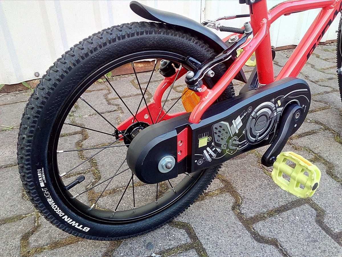 rower dziecięcy Decathlon Btwin 900 Racing 16 cali aluminiowy 7,3 kg