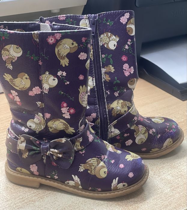 Віддам сапожки на дівчику ,18р