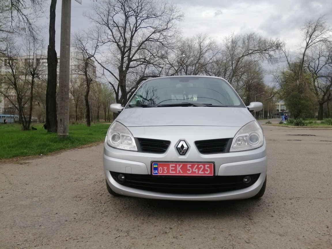 Renault Grand Scenic 2 2.0 бензин