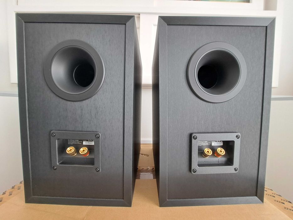 Colunas KEF Q350