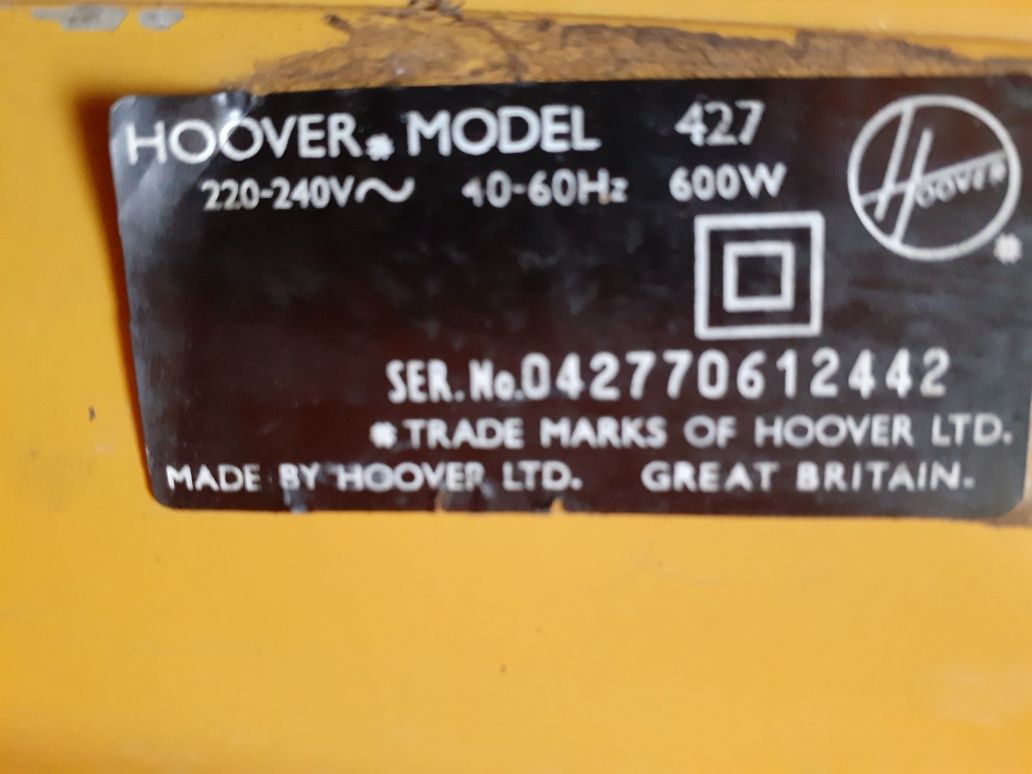 Aspirador Hoover Model 427 de 600W.