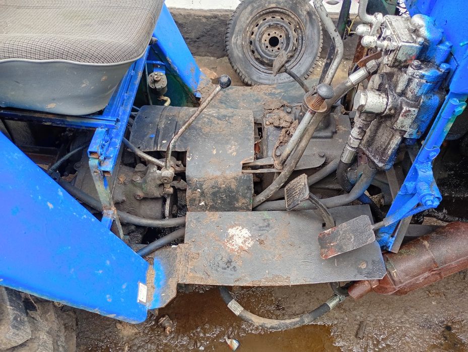 Продам терміново трактор