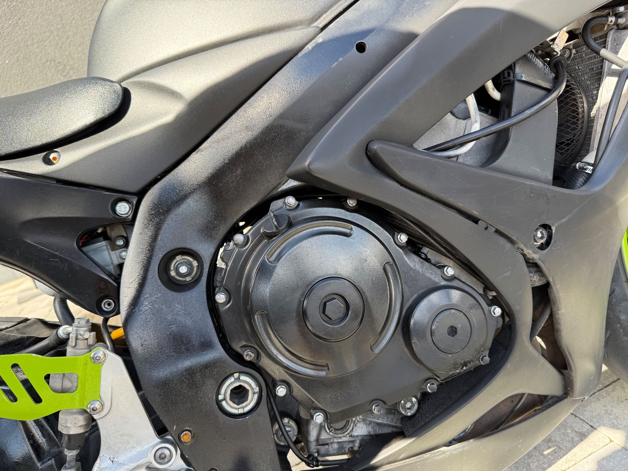 Suzuki gxr 600 2007 р на повному боєвому ходу
