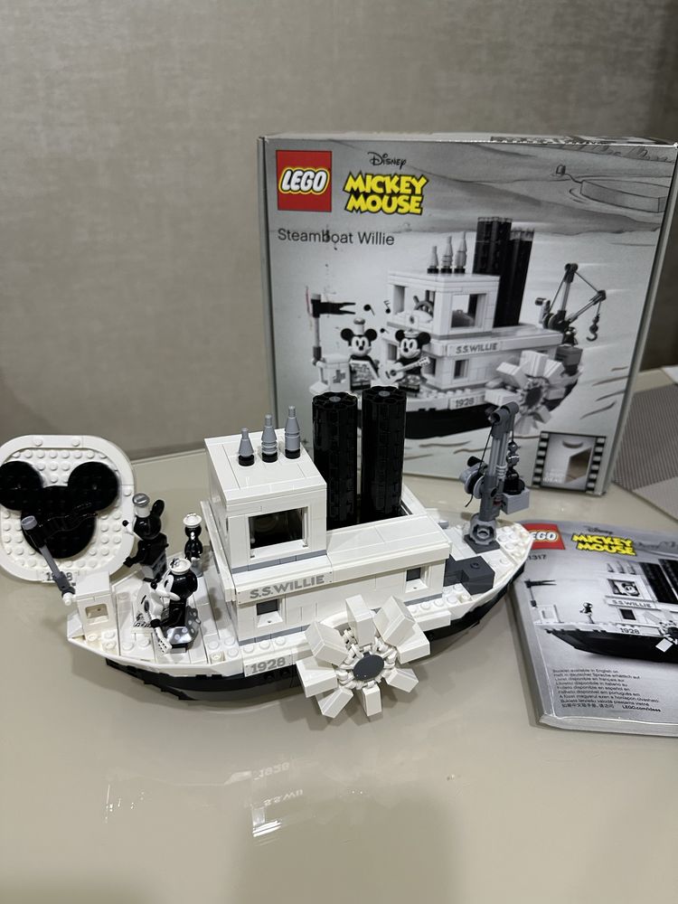 Конструктор Lego 21317 Disney Steamboat Willie Пароплавчик Віллі