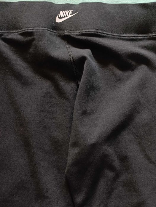 Шорти, велосипеди спортивні жіночі Nike