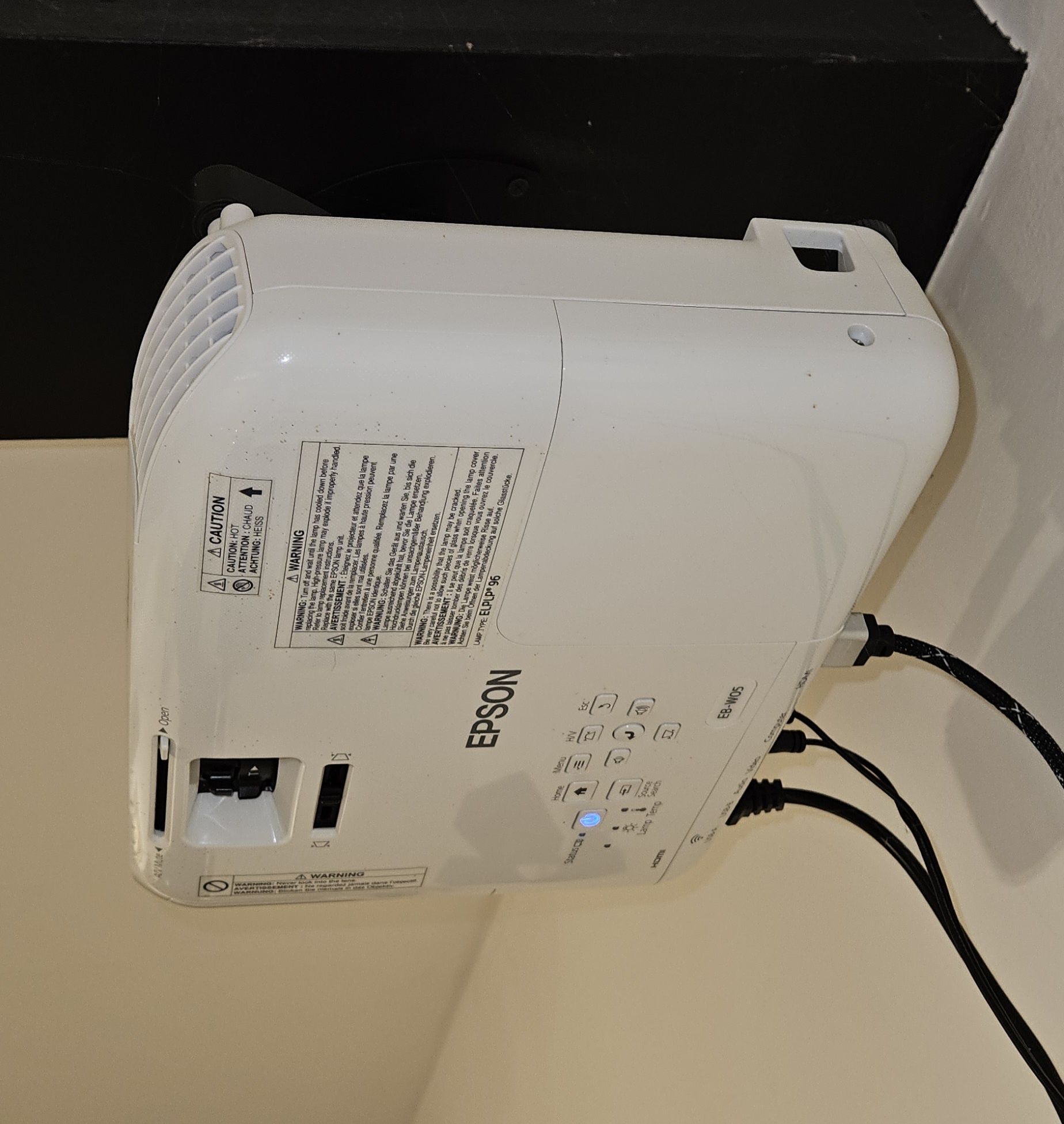 Projektor Epson EB-W05 + Pilot