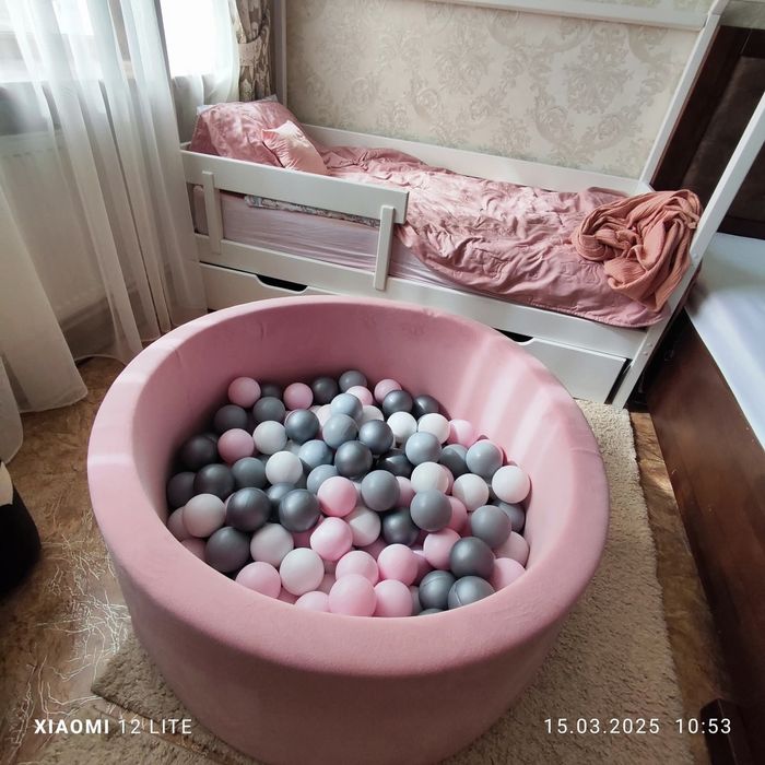 Продам детский бассейн.