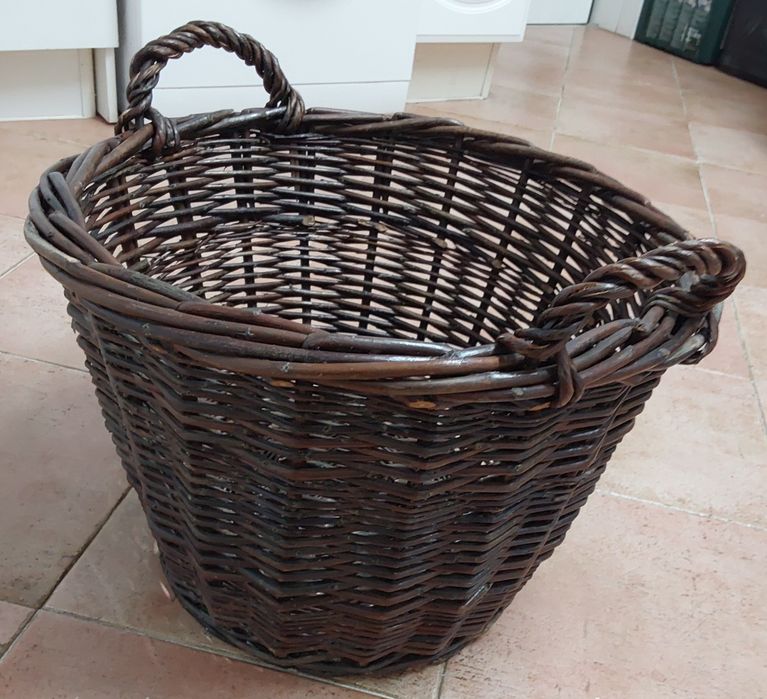 CESTA GRANDE EM VERGA , MULTIUSOS.Casa,Cozinha,Lareira,Vindima,Garagem