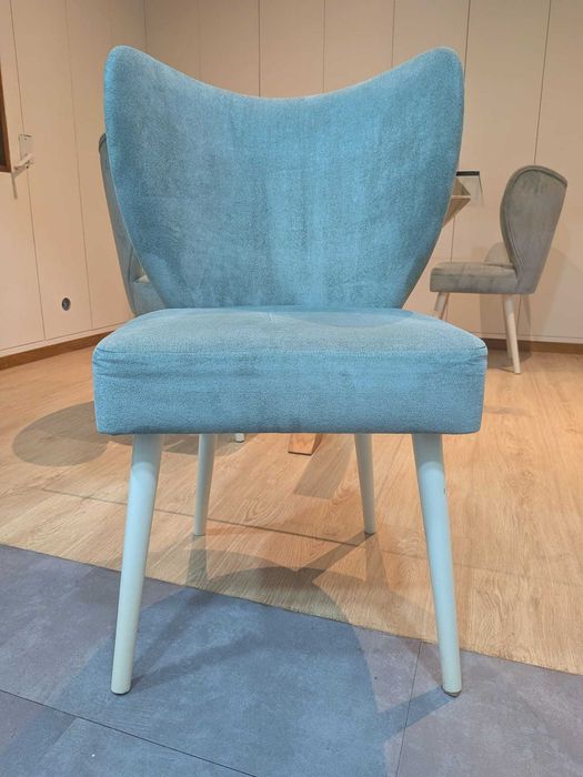 Vendo conjunto de 6 cadeiras para sala de jantar