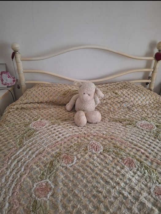 Cama para desocupar com urgencia