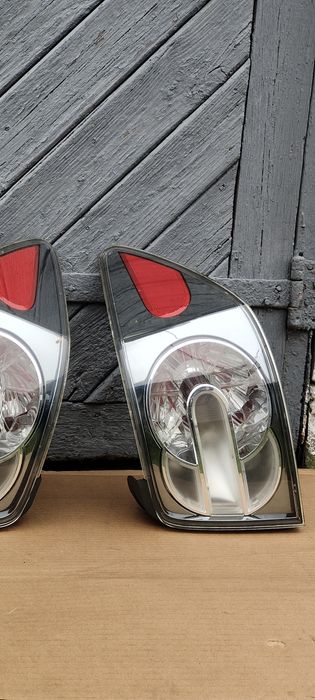 Стоп Ліхтар правий задній mazda cx-7 європа.   EG21-51-150B