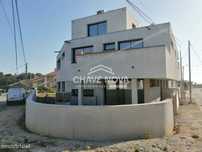 Moradia T5 Nova a 100m da Praia da Madalena