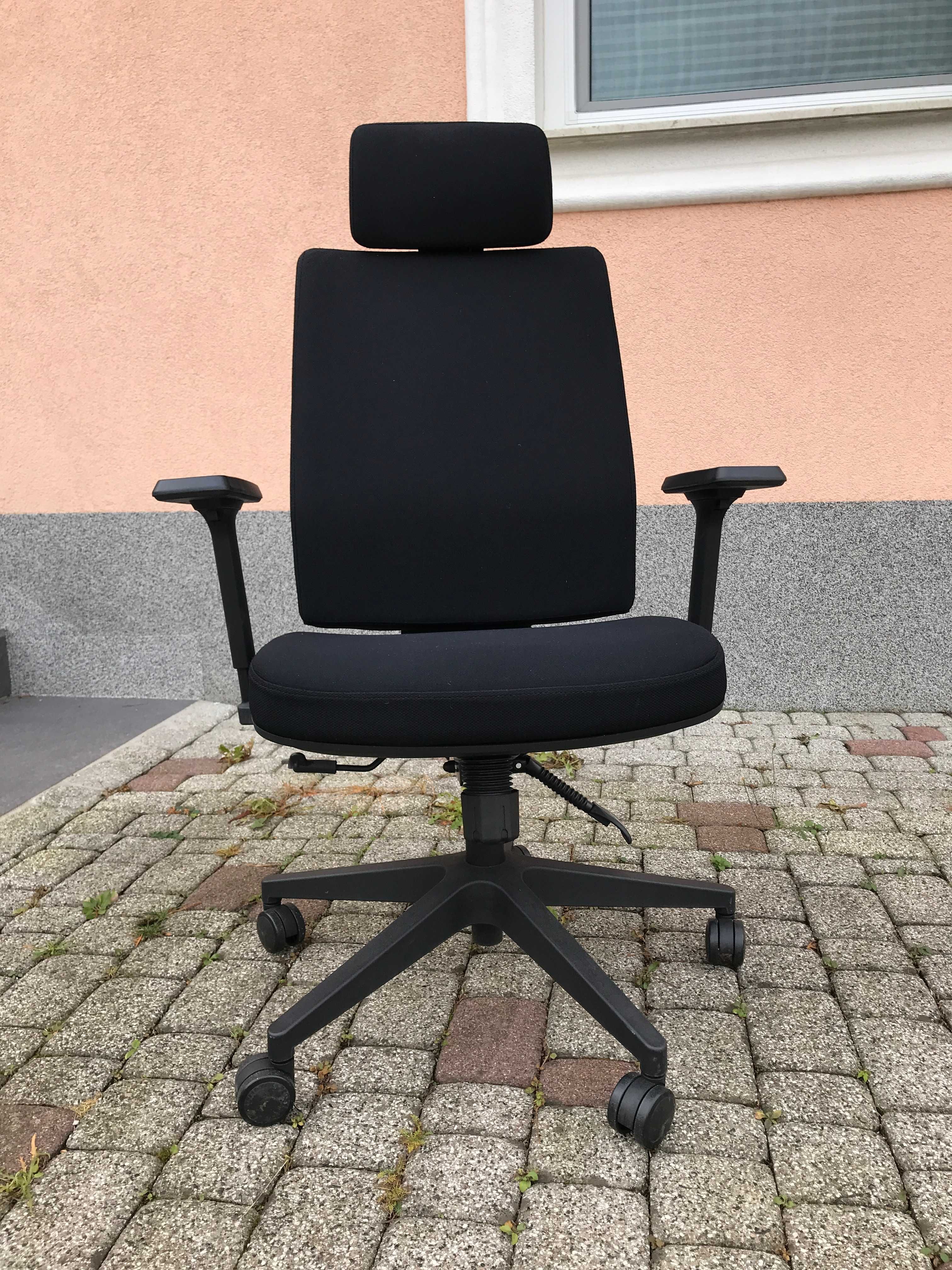 meble biurowe malo używane w bardzo dobrym stanie