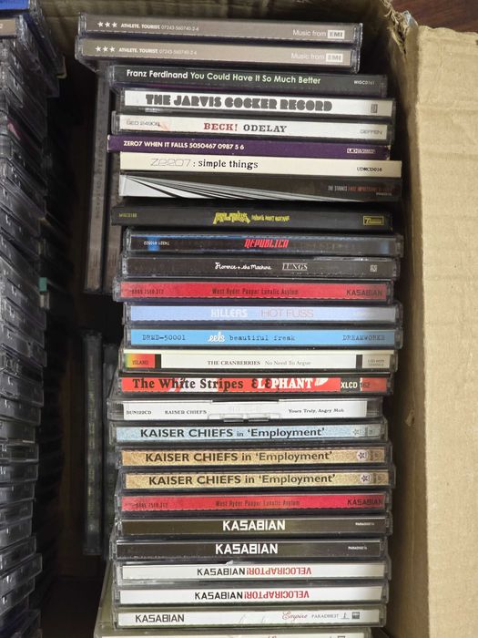 Indie Rock CD | Kasabian, The White Stripes, Maximo Park, The Kooks