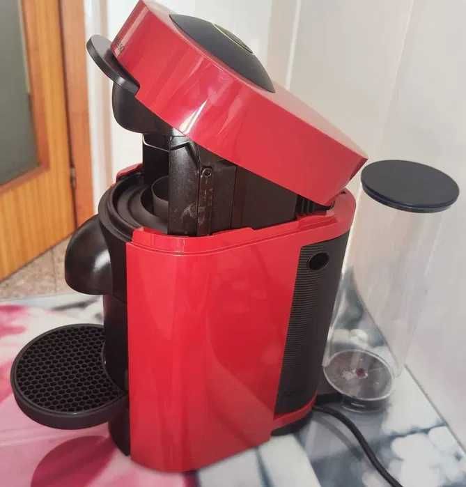 Máquina café Nespresso Delonghi Automática Vertuo PLUS Vermelha