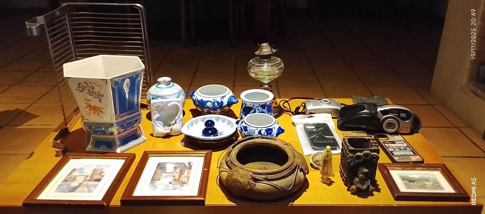 Vendo peças de porcelana e afins.
