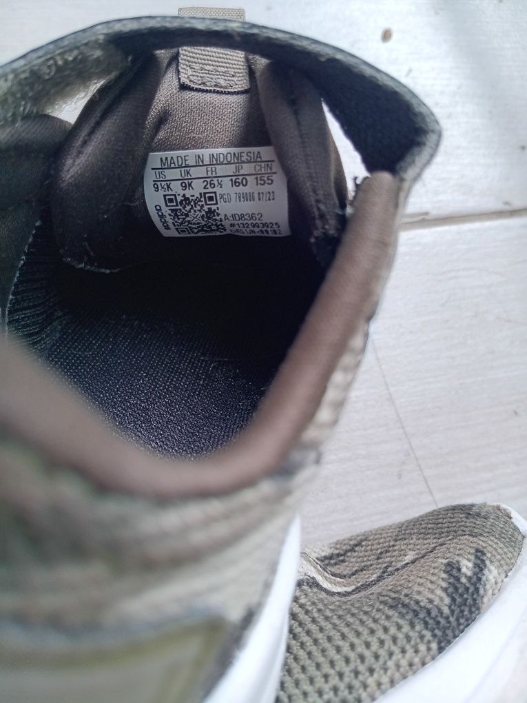 Buty Adidas  Racer TR23 Kids 26,5 chłopięce sneakersy
