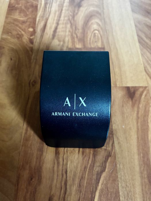 Zegarek Armani Exchange – złoty, elegancki, stan bardzo dobry
