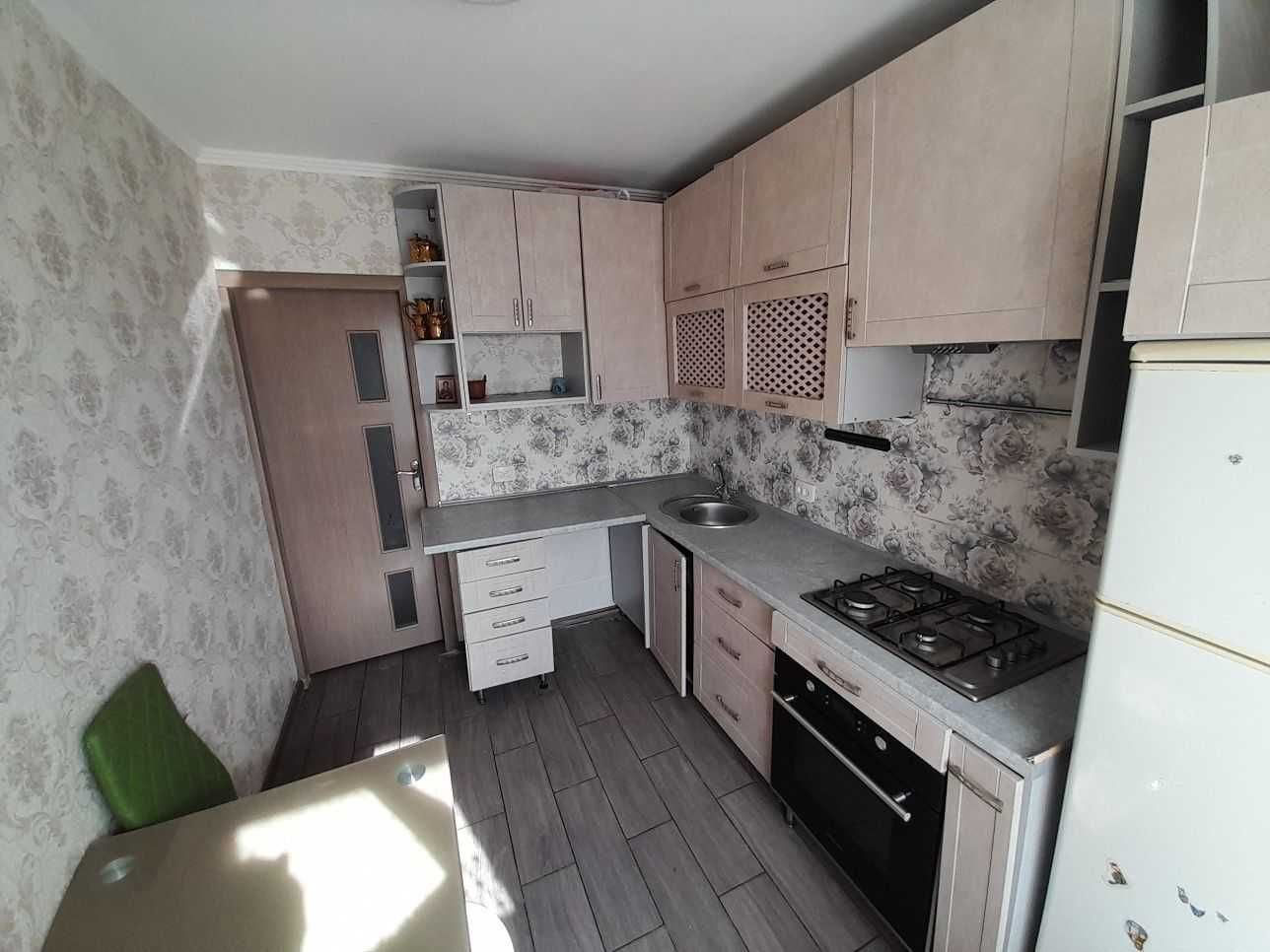 Продаж 3 к. квартири  Виставка (Зарічанська)