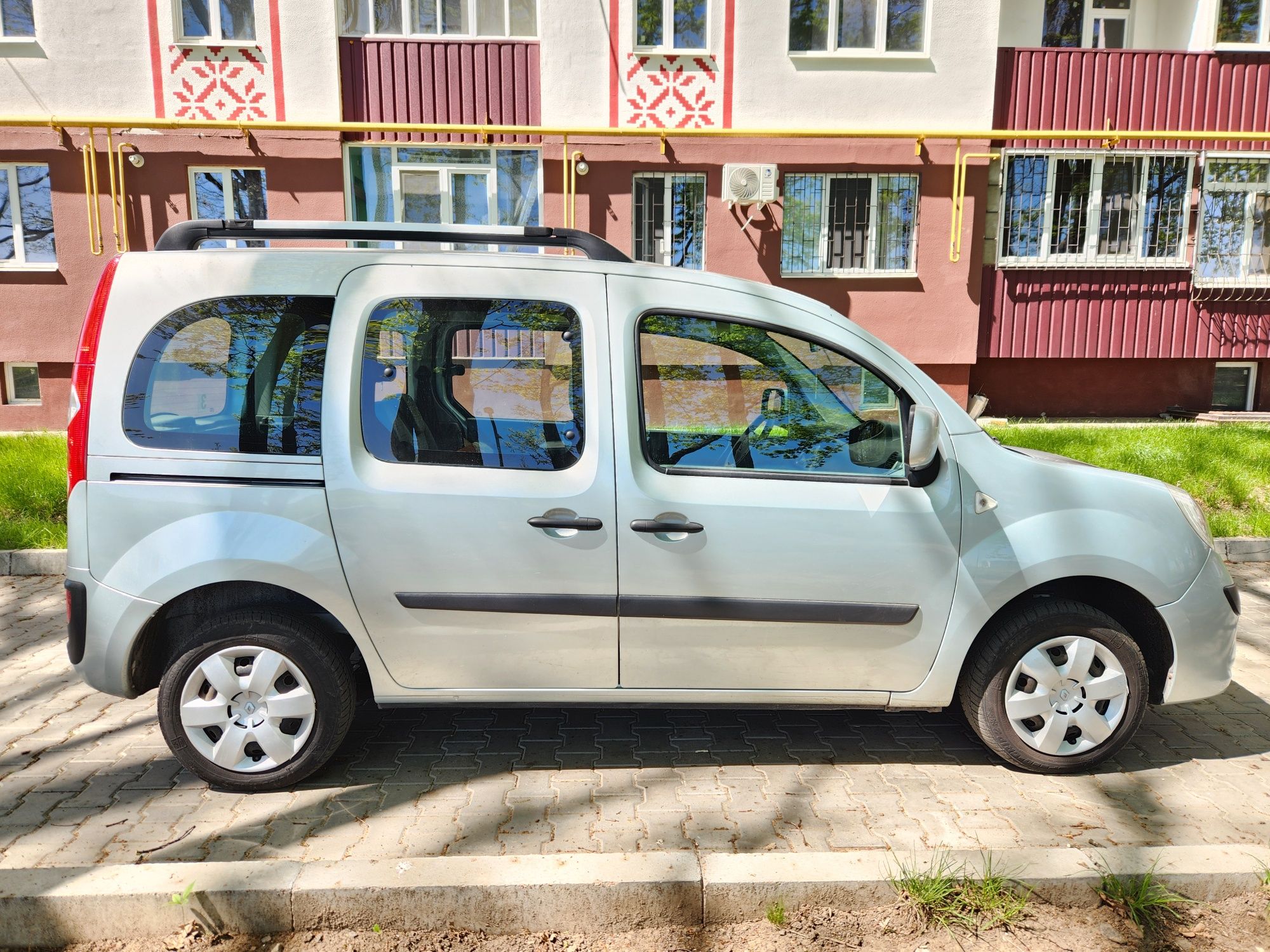 Рено кенго Renault Kangoo 1.6 бензин 109к.с. гарна комплектація