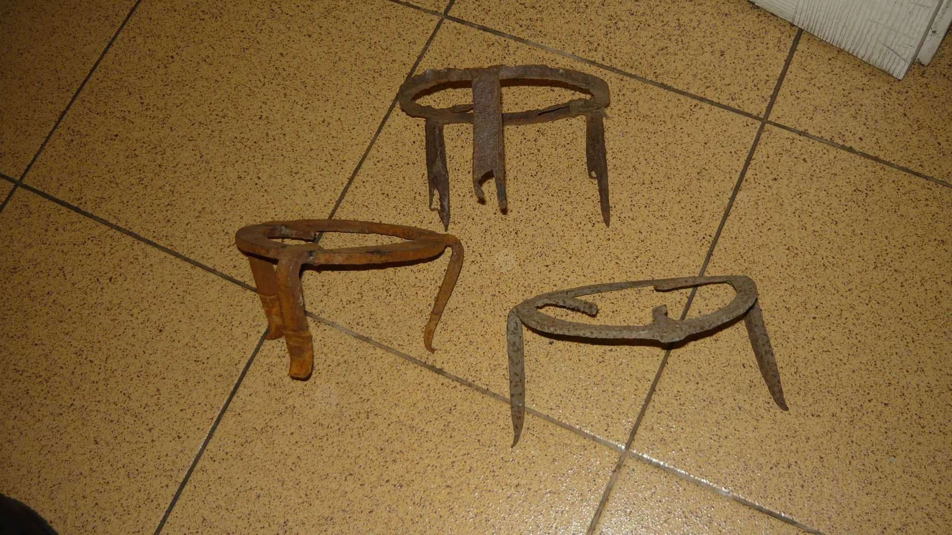 3 x Stojak podstawa pod garnek patelnię stary kowalski zabytkowy