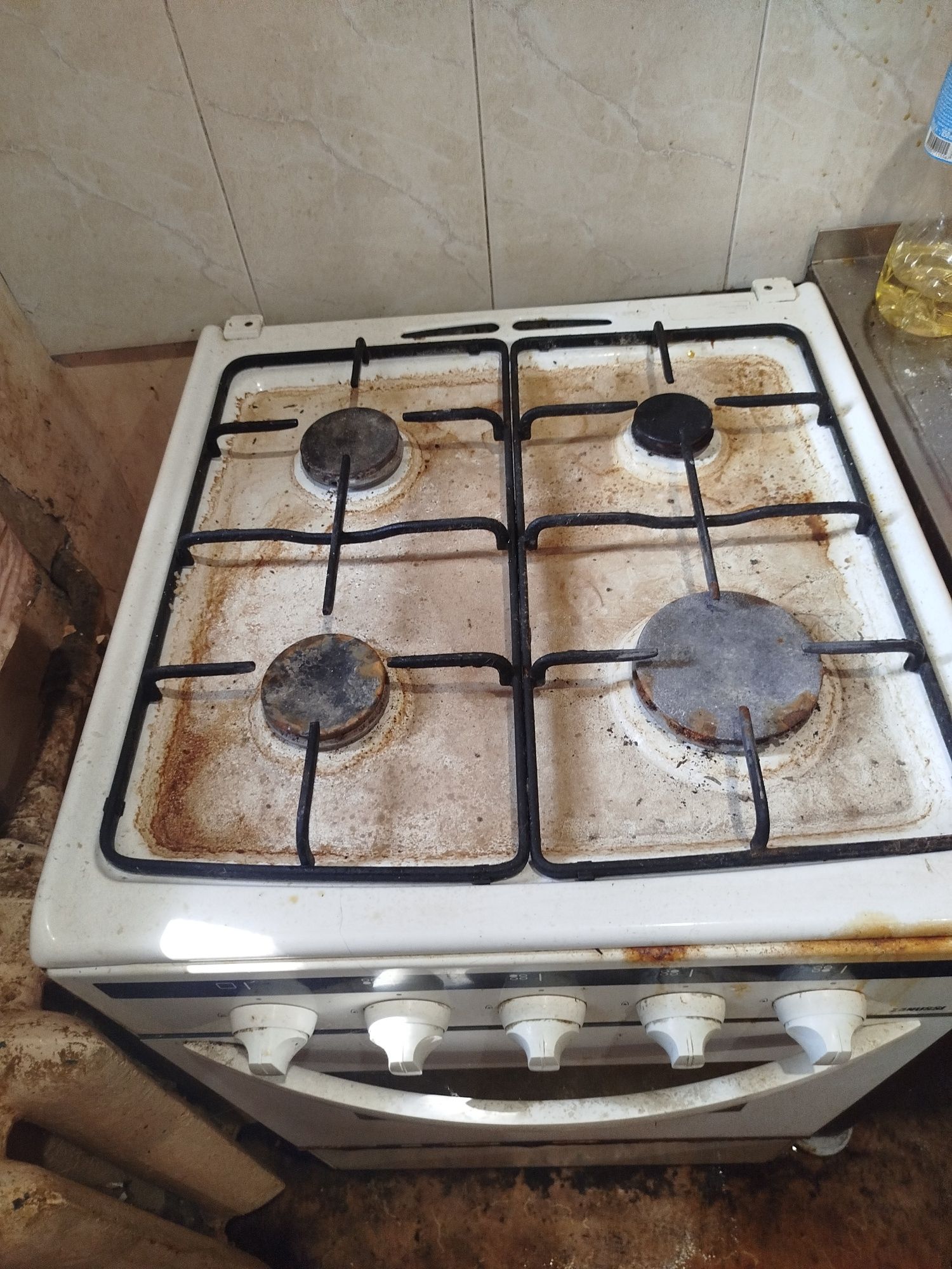 Срочно продам газовую плиту