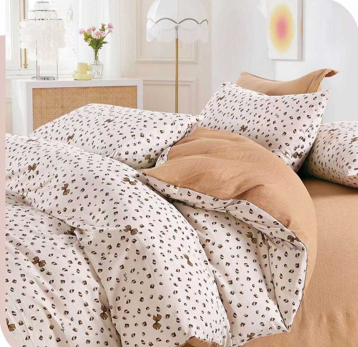 Полуторний комплект  постільної білизни з  Жатки.   4 - наволочки.