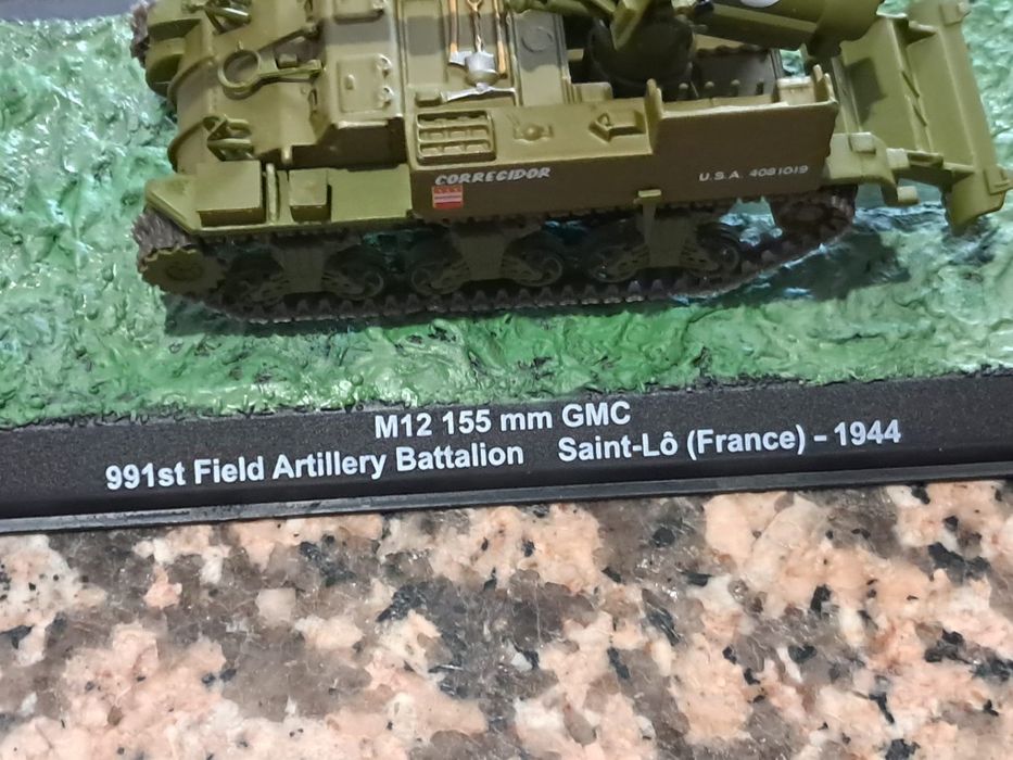Carro blindado militar m12