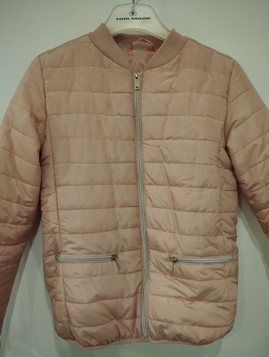 Różowa pudrowa pikowana kurtka S 36