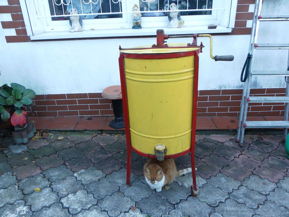 Miodarka - miodziarka trzy ramkowa uniwersalna