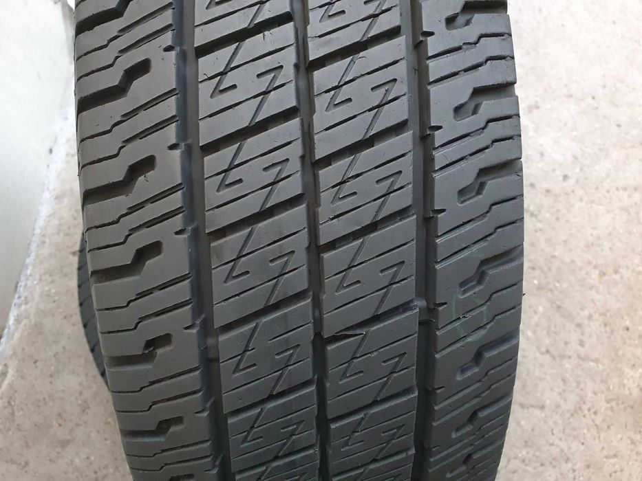 2x Uniroyal Allseason Expert 2  215/65r16C  7,5mm