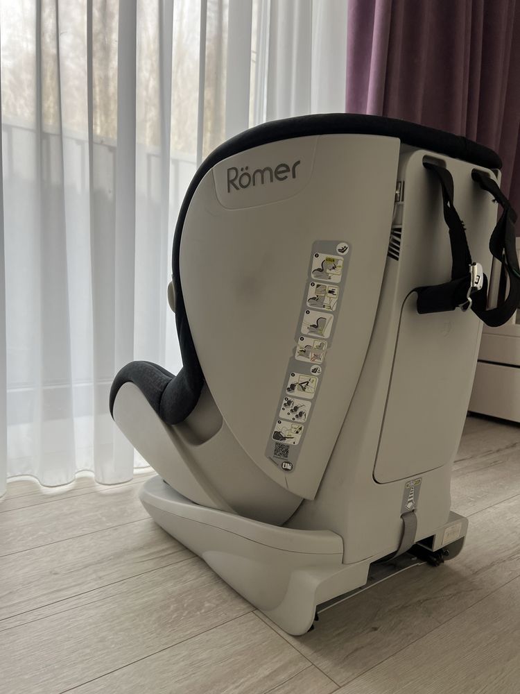 Дитяче автокрісло britax romer trifix 9-18 кг